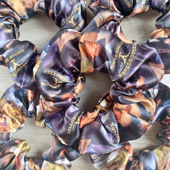 Yellowstone silk scrunchies - Picture 2 of 4